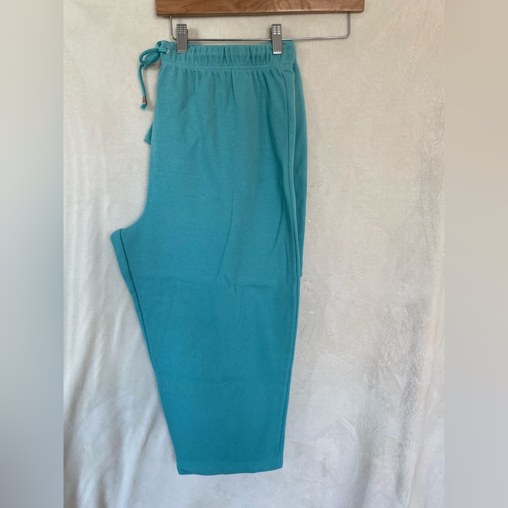 Women’s Hasting & Smith Capris